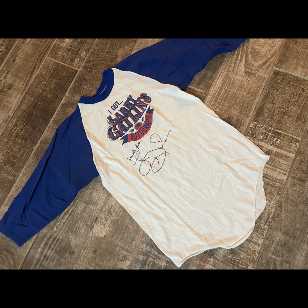 Larry Gatlin vintage baseball tee!!
